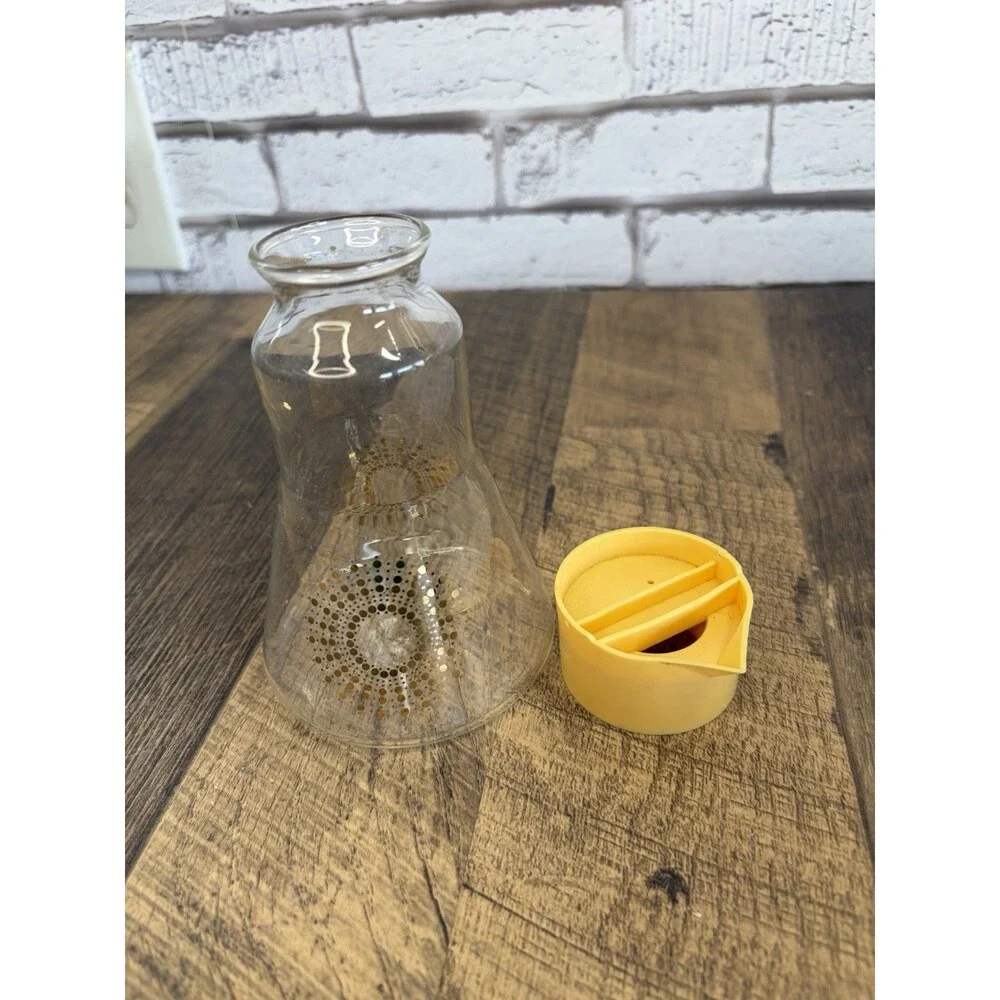 2 Pyrex Atomic Sunburst Dressing Dispenser Condiment Syrup Glass Plastic Lids